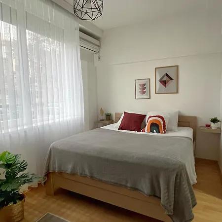 Apartment Charming 2 Bedroom